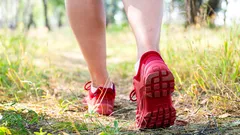 Esqueça as longas caminhadas: este exercício é 4 vezes mais eficaz do que caminhar